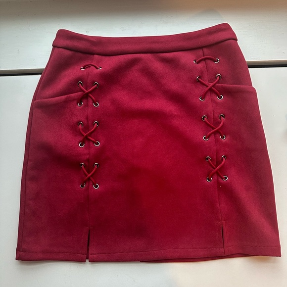 Mini skirt BUNDLE ✨ red suede with lace detailing and green corduroy - Picture 2 of 7